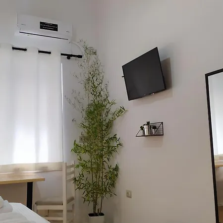Beautiful Modern In Bllok ティラナ