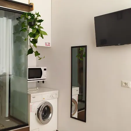 Beautiful Modern In Bllok
