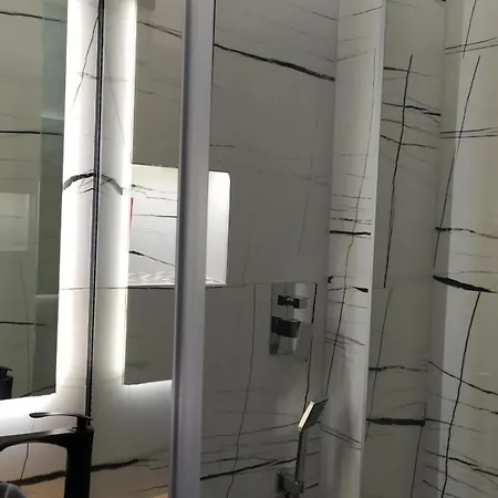 Beautiful Modern In Bllok Tirana