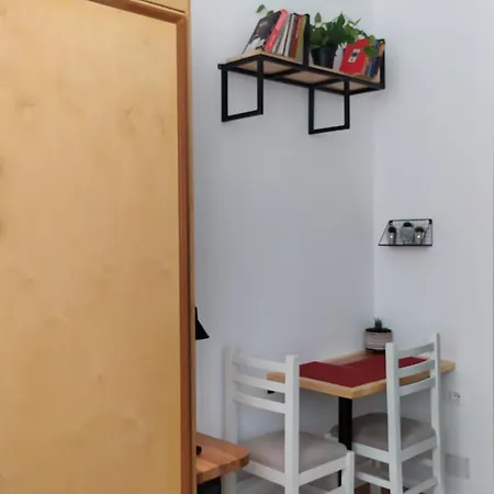 Beautiful Modern In Bllok *