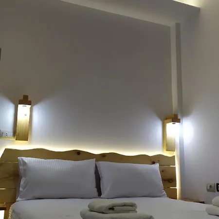 Apartment Beautiful Modern In Bllok Tirana