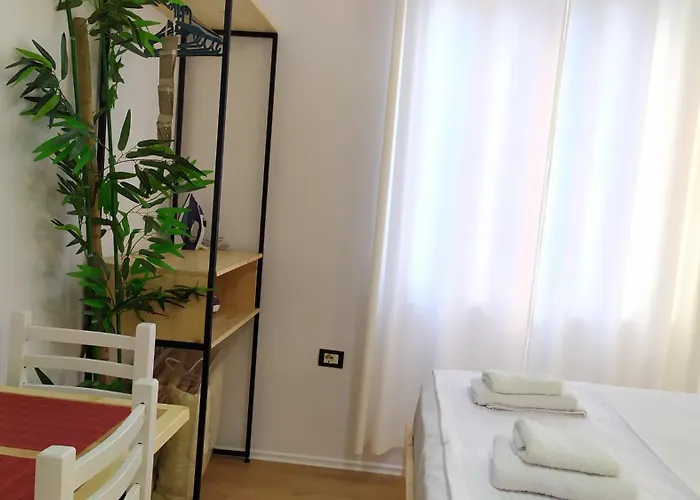 Beautiful Modern In Bllok Apartment *