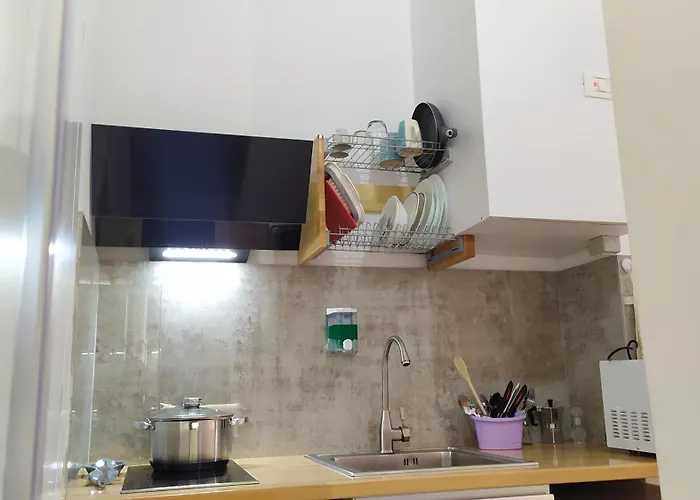 Beautiful Modern In Bllok Apartment