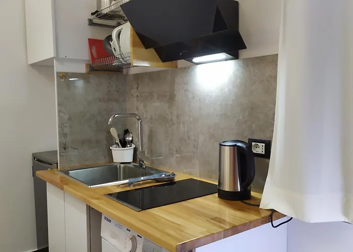 Apartment Beautiful Modern In Bllok Tirana