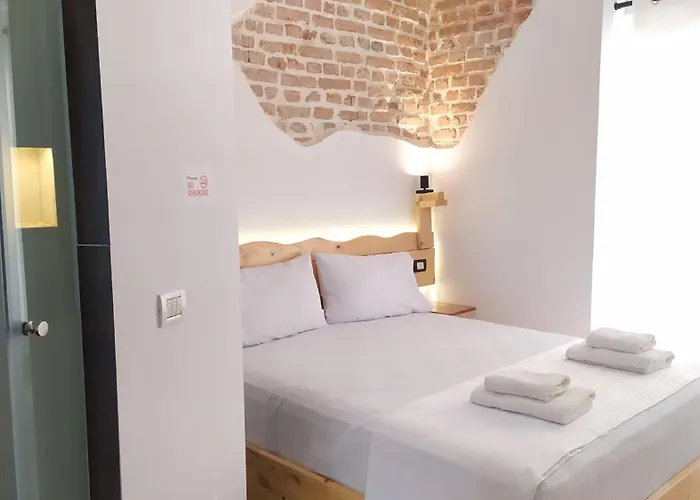 Beautiful Modern In Bllok Apartment Tirana