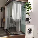 Beautiful Modern In Bllok