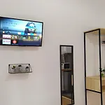 Beautiful Modern In Bllok Apartment