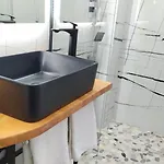 Apartment Beautiful Modern In Bllok Tirana
