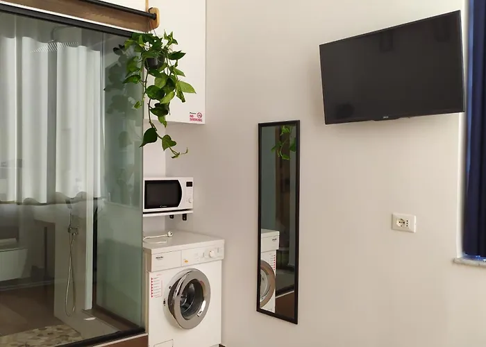 Beautiful Modern In Bllok