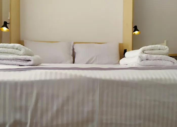 Beautiful Modern In Bllok Appartamento Tirana