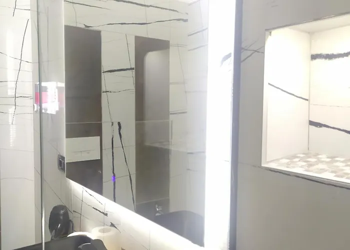 Beautiful Modern In Bllok Appartamento *