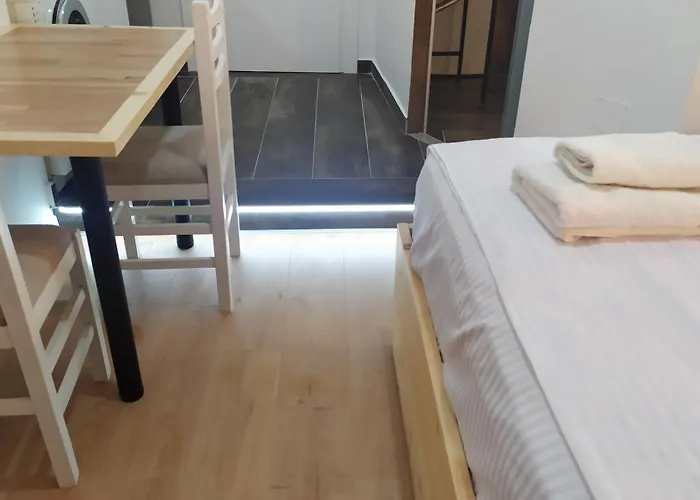 Beautiful Modern In Bllok Appartamento Tirana